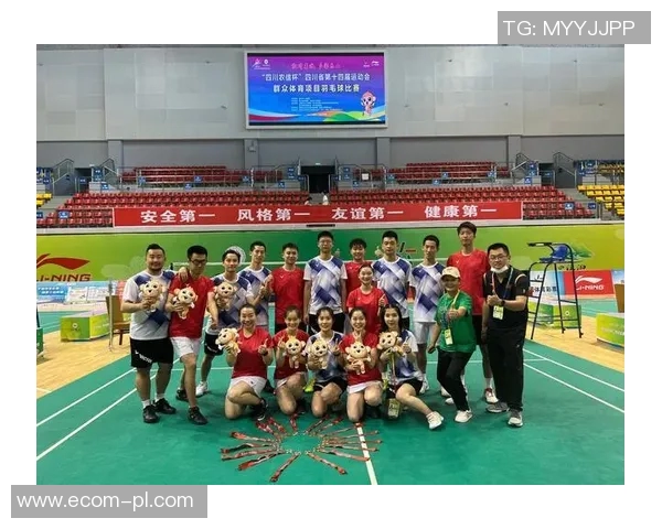 成都羽毛球队与深圳羽毛球队实力对比赛后分析与总结 成都羽毛球队与深圳羽毛球队实力对比赛后分析与总结