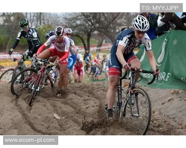 成都篮球队的速度之谜：如何在赛场上实现快速突破与团队协作