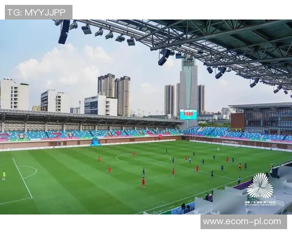 深圳足球队实力强劲荣登全国第三名引发热议 深圳足球队实力强劲荣登全国第三名引发热议