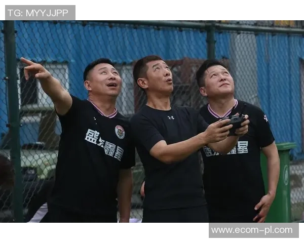 足球明星们的霸气合照高清瞬间展现球场风采与团队精神